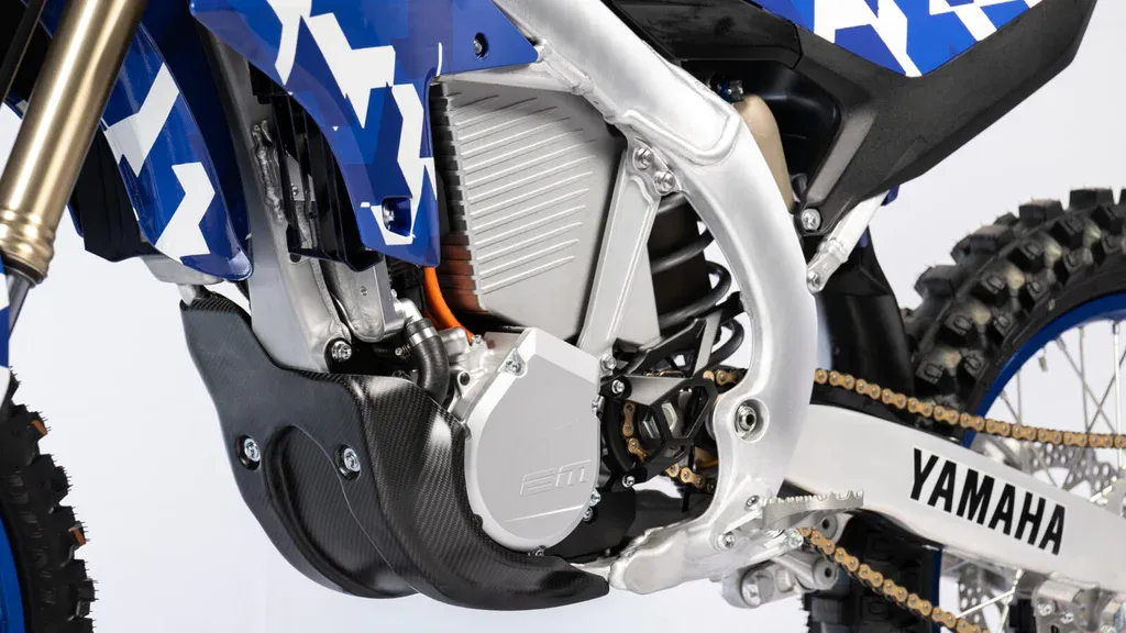 Yamaha Motor développe le concept de course YE-01 1 yamaha motor developpe le concept de course ye 01 2